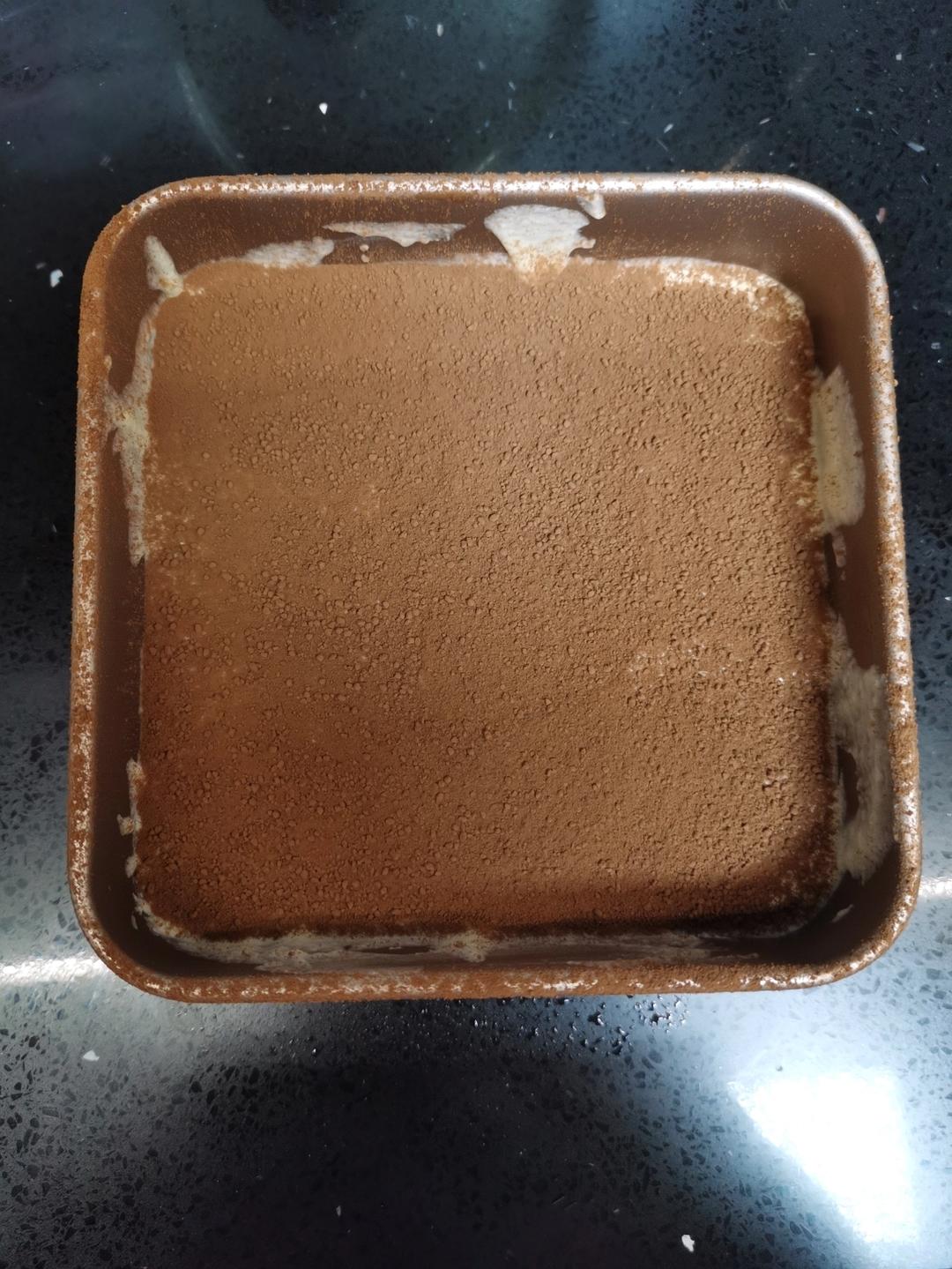在欧洲学会的经典版提拉米苏