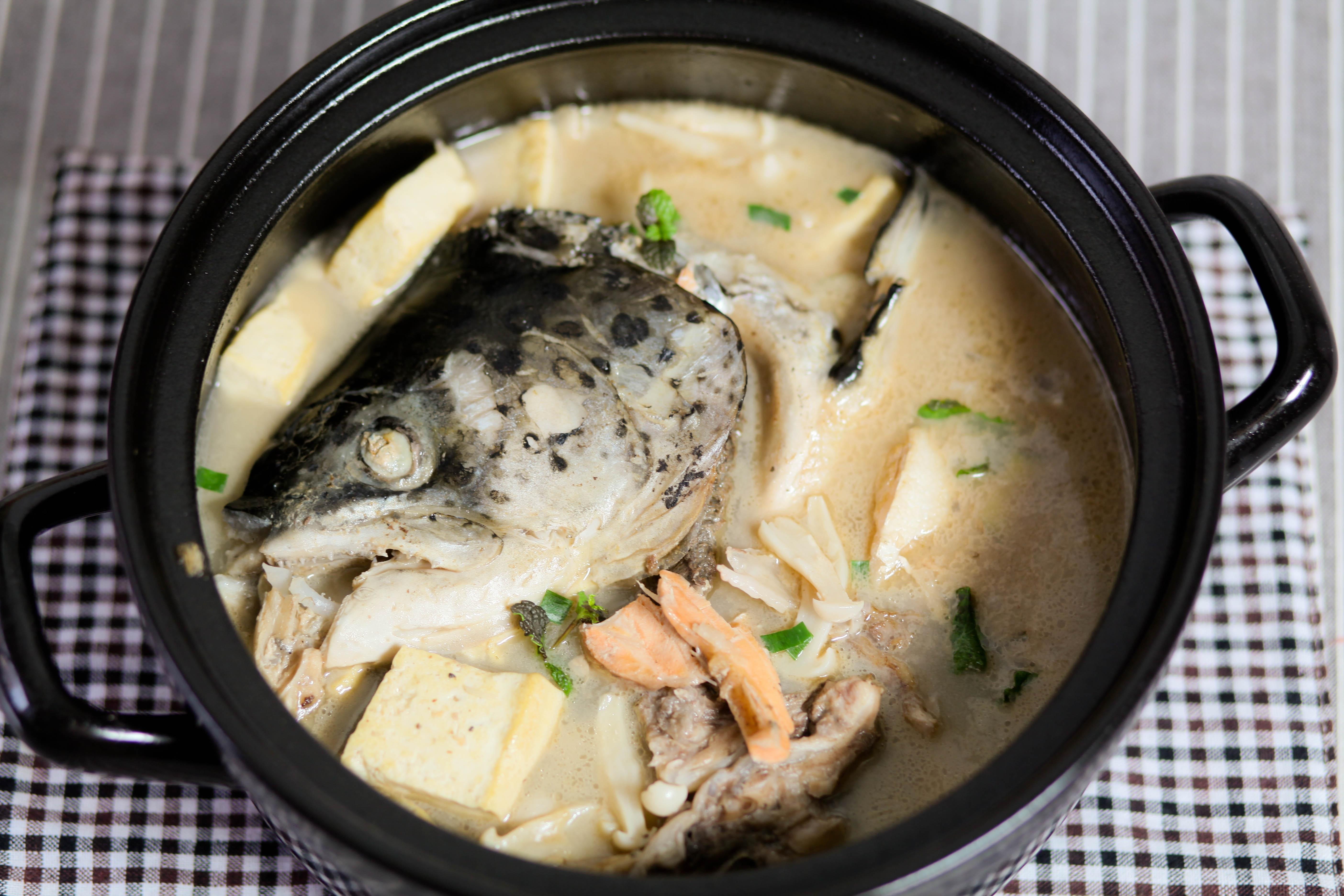 菌汤鱼头炖豆腐的做法