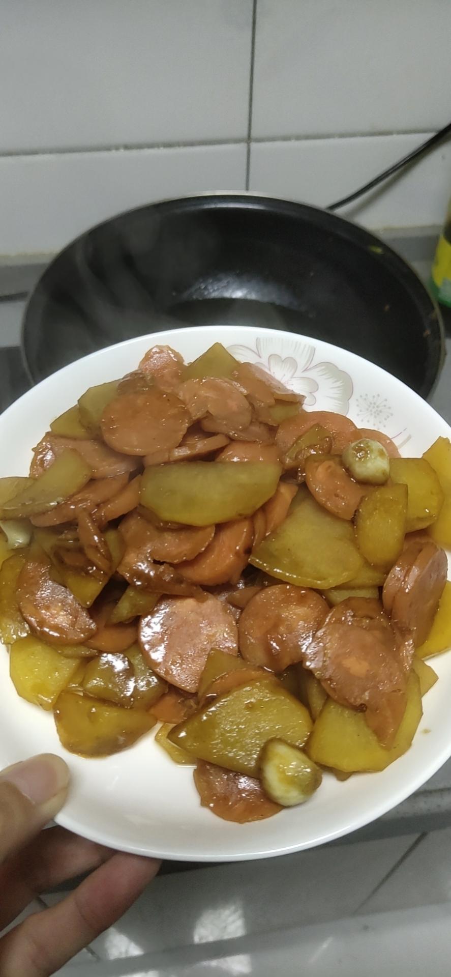 土豆片炒香肠
