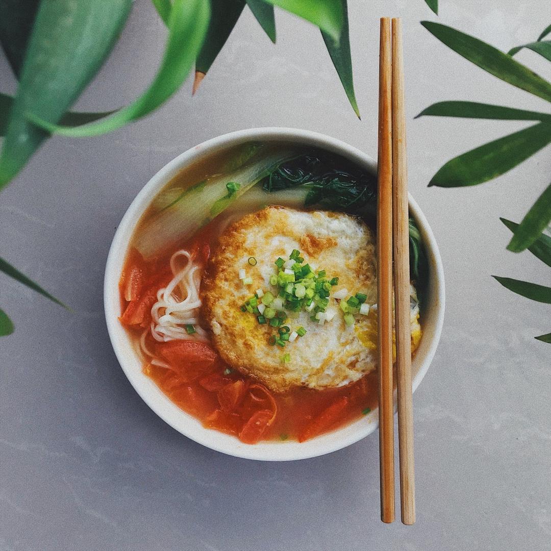 超美味浓郁汤汁番茄煎蛋面