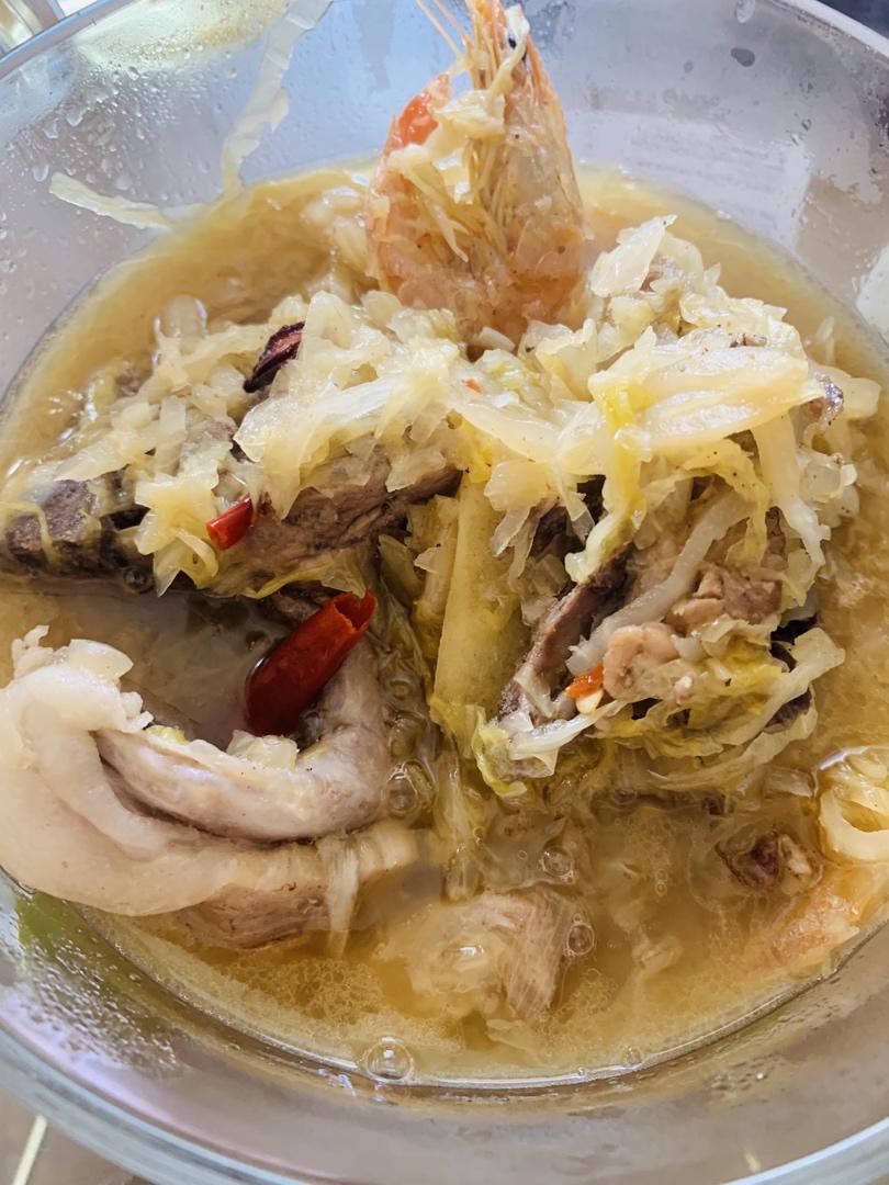 东北酸菜炖排骨