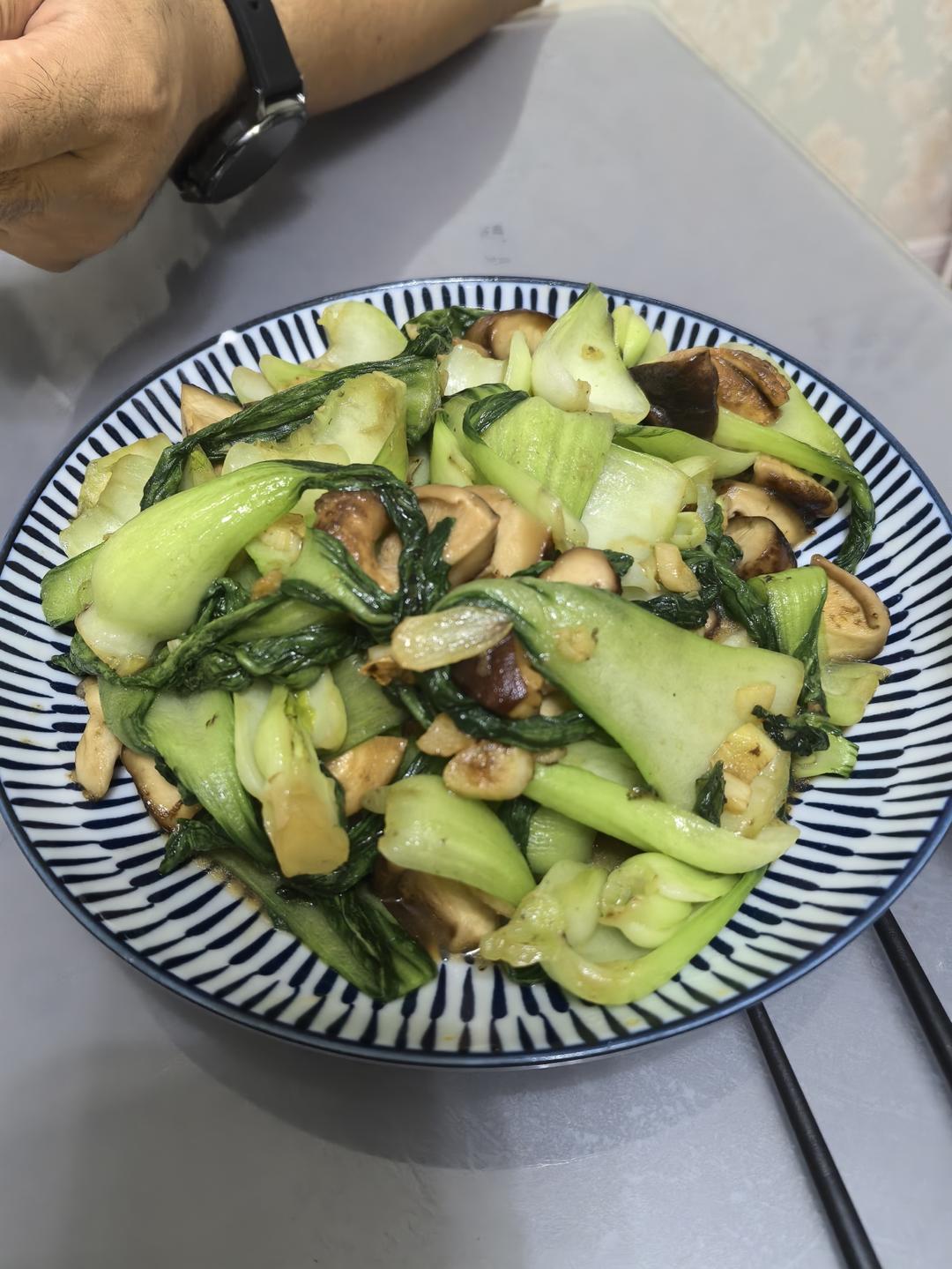 比肉还好吃的——蚝油香菇油菜