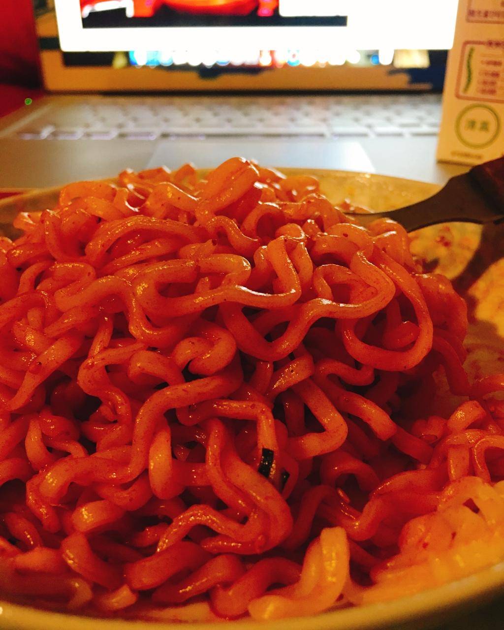 火鸡面（辣鸡面）