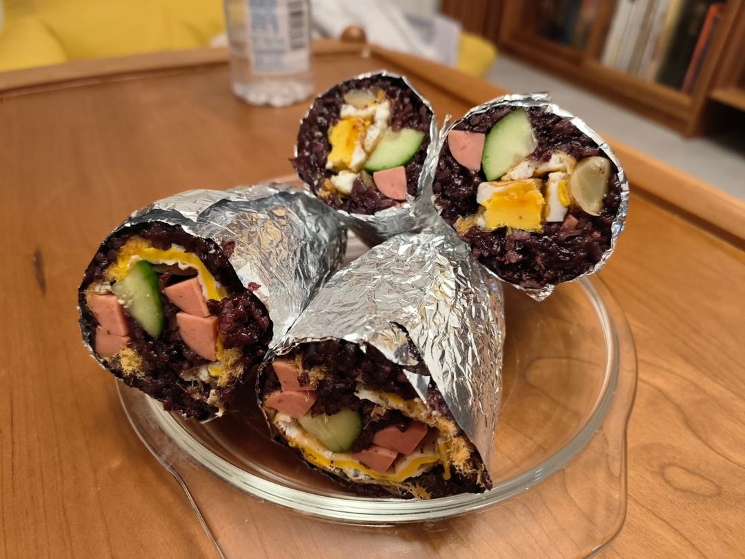 黑米加糯米粢饭团