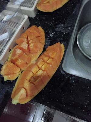 椰汁木瓜西米露的做法 步骤2