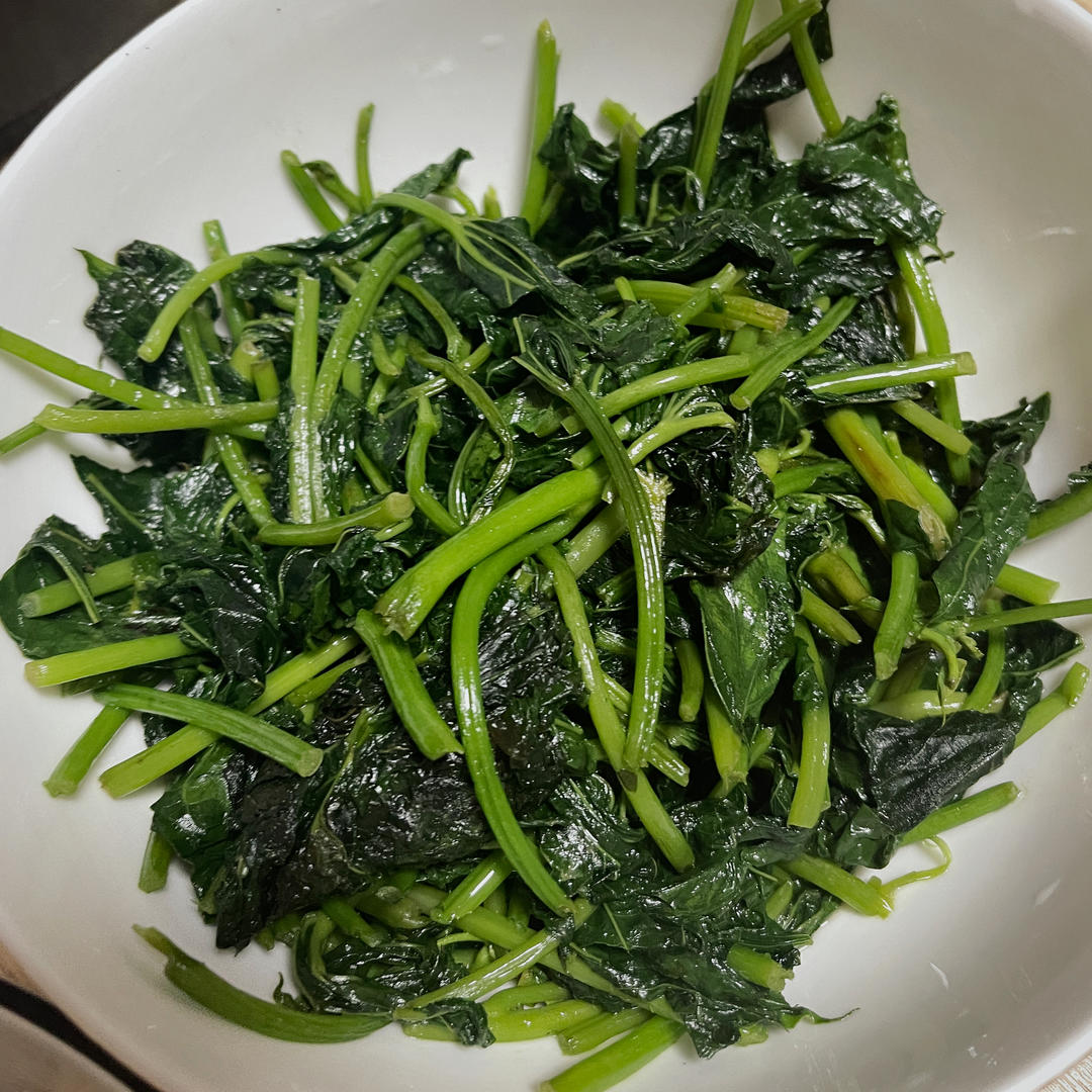 💥蒜蓉炒红薯叶