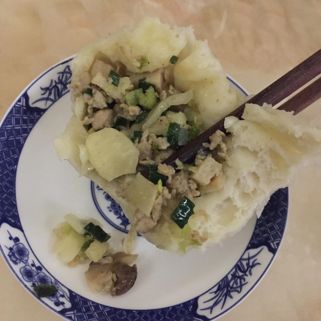 胡萝卜木耳鸡蛋素包子