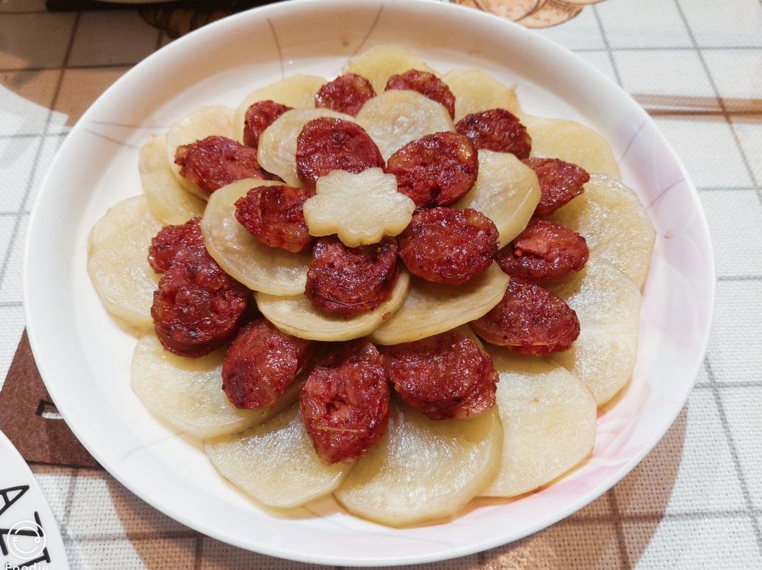 腊肠蒸土豆（附摆盘法）
