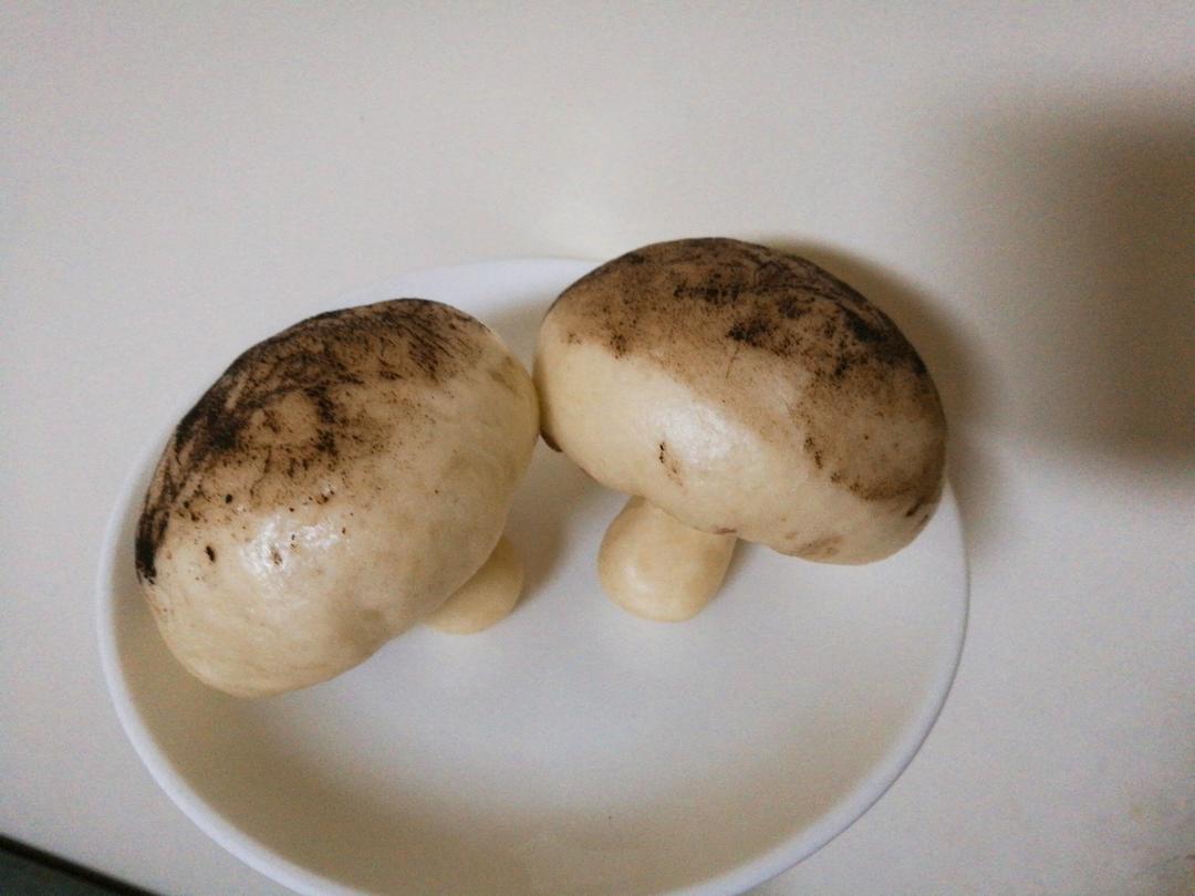 小蘑菇豆沙包