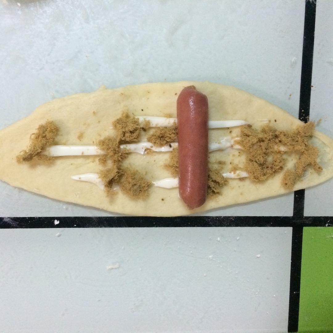 火腿肉松面包卷
