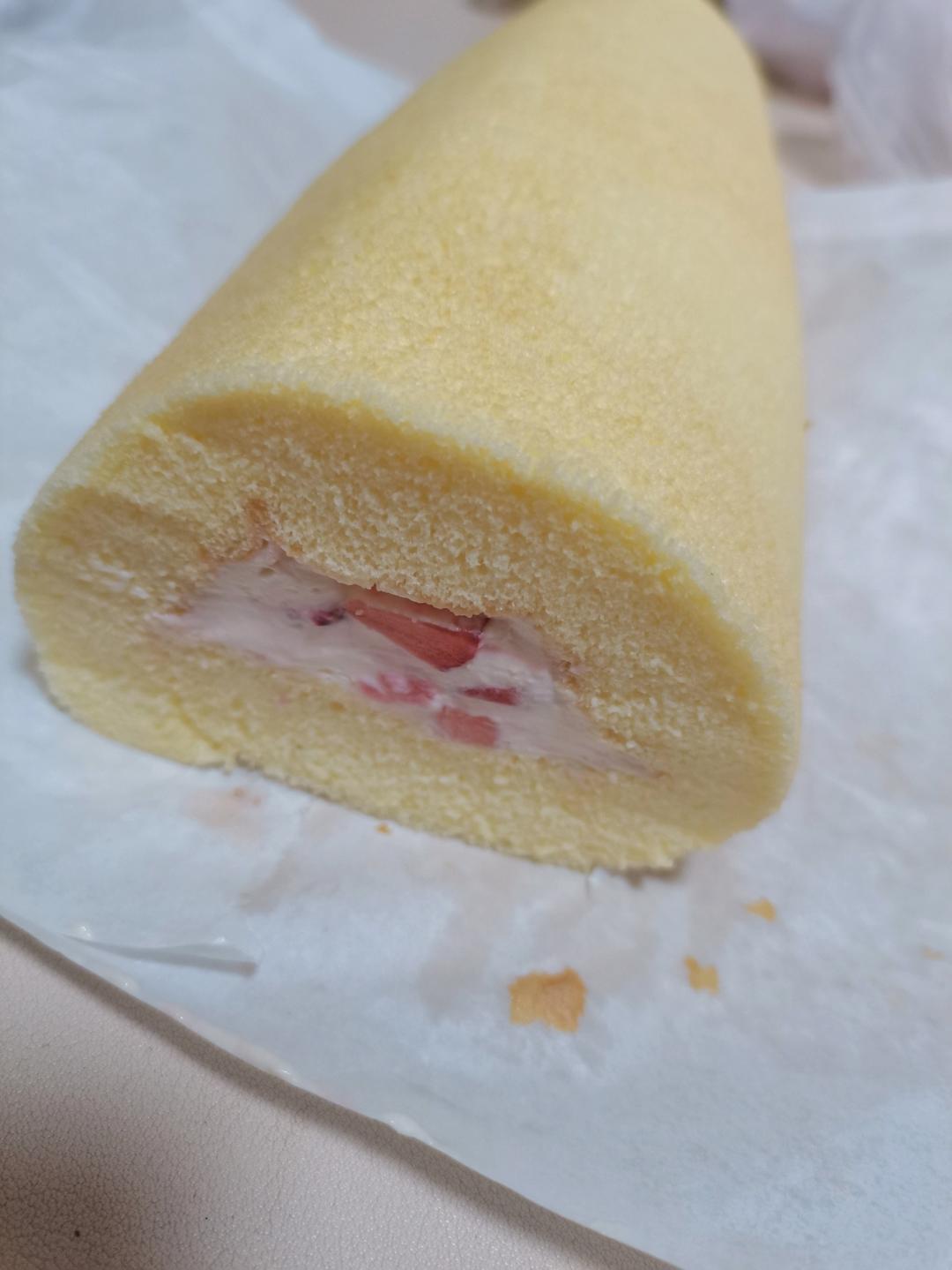 草莓蛋糕卷