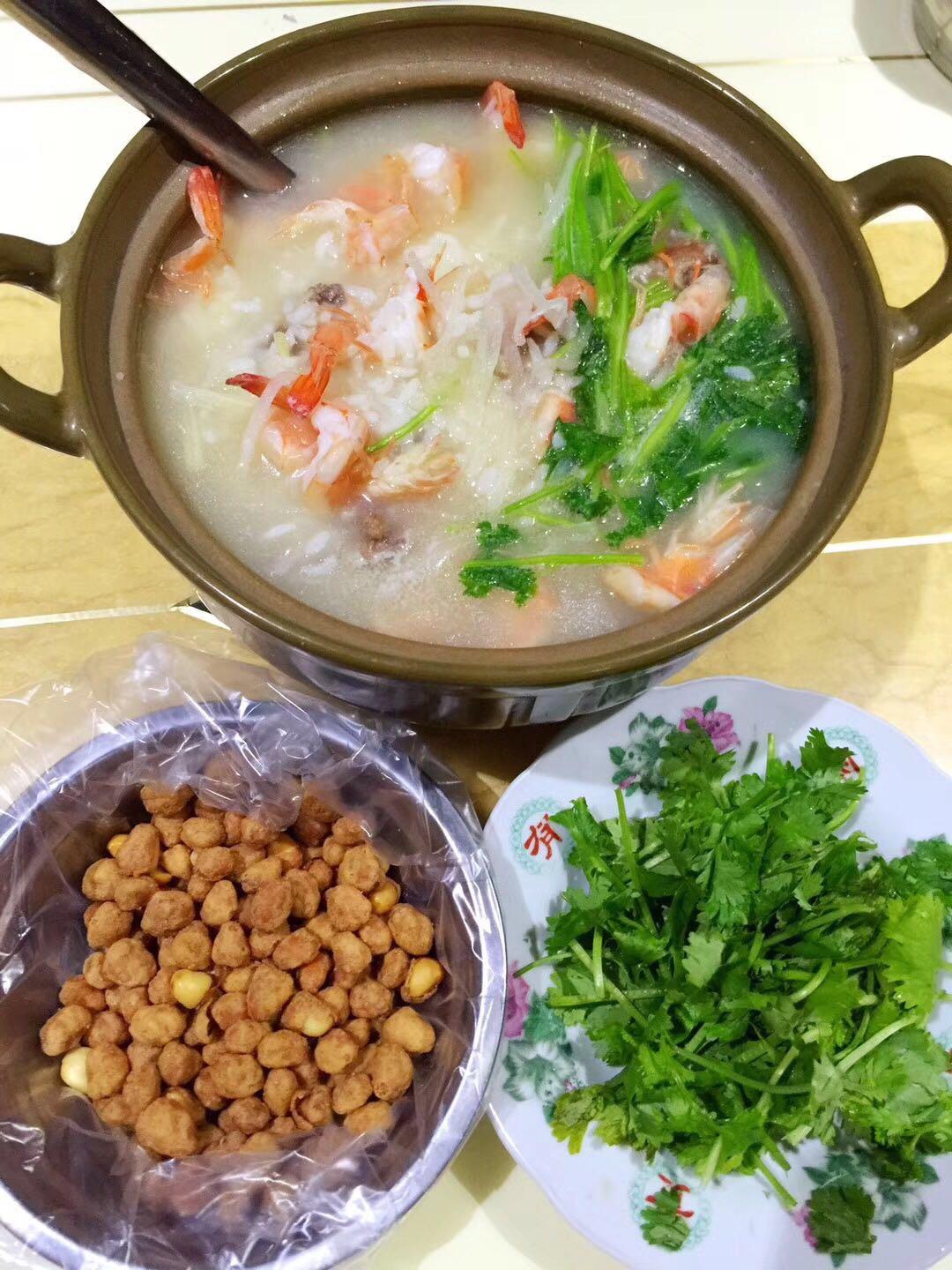 手机用户1587_8heq做的排骨鲜虾砂锅粥