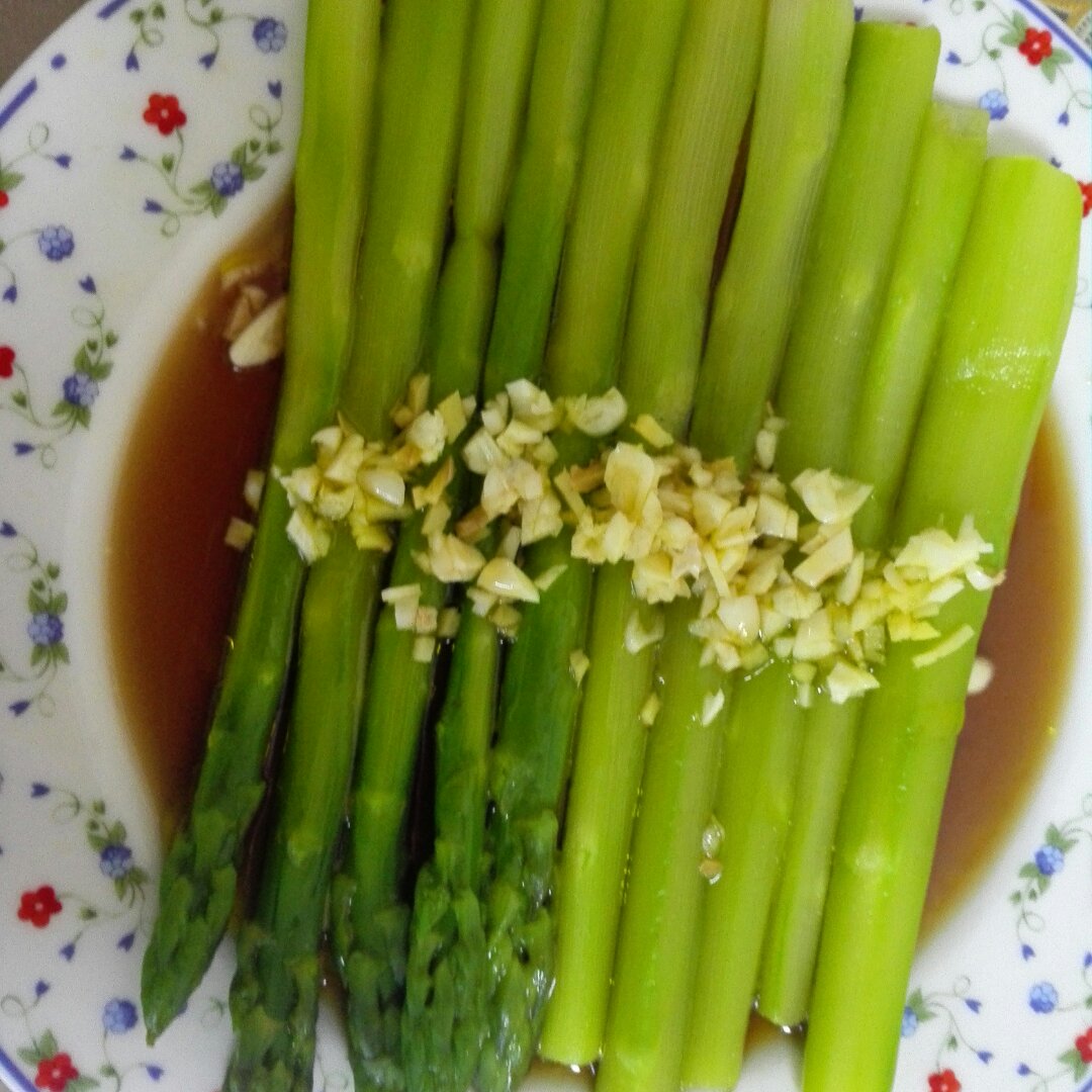 鲜味油淋芦笋