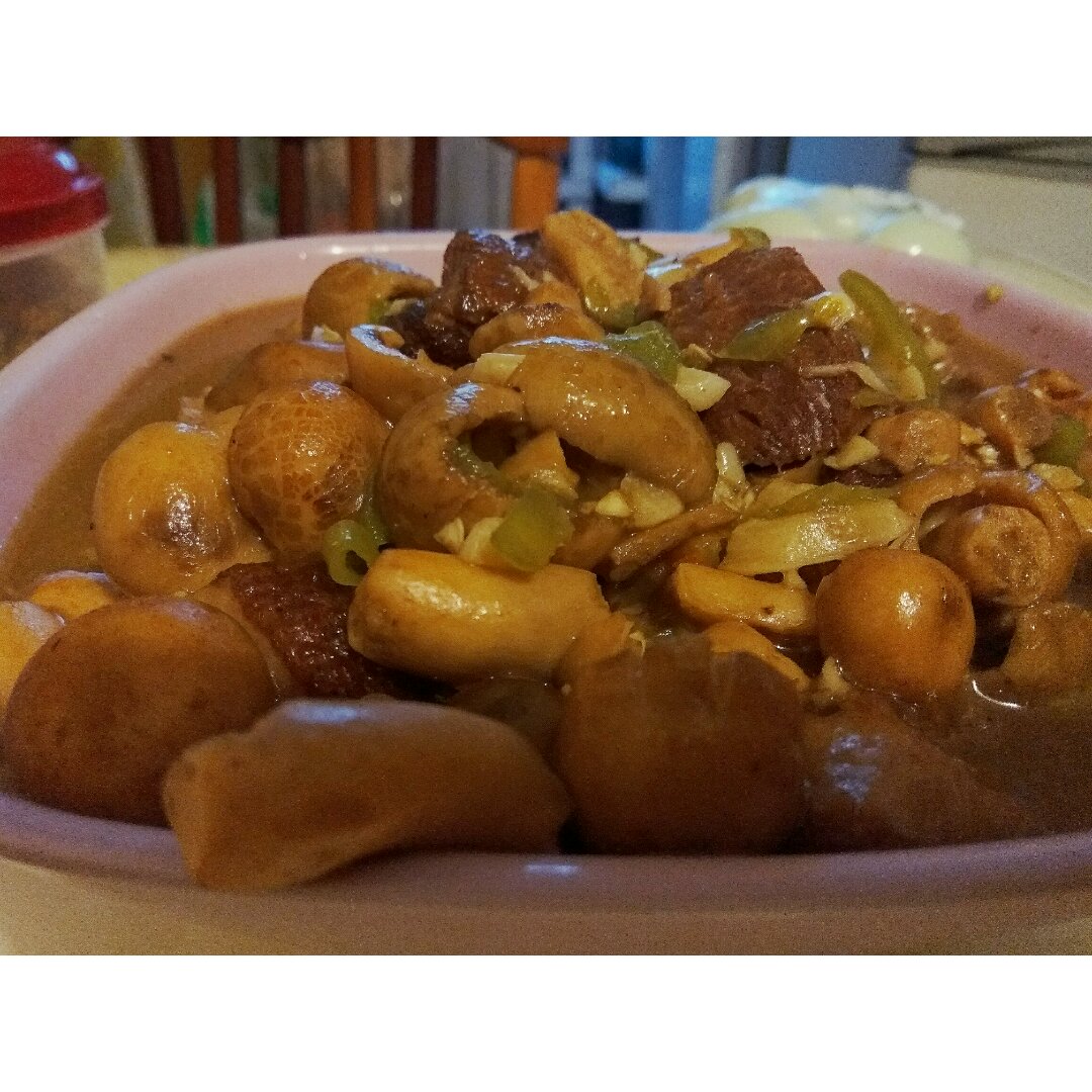 红烧肉炖青头菌