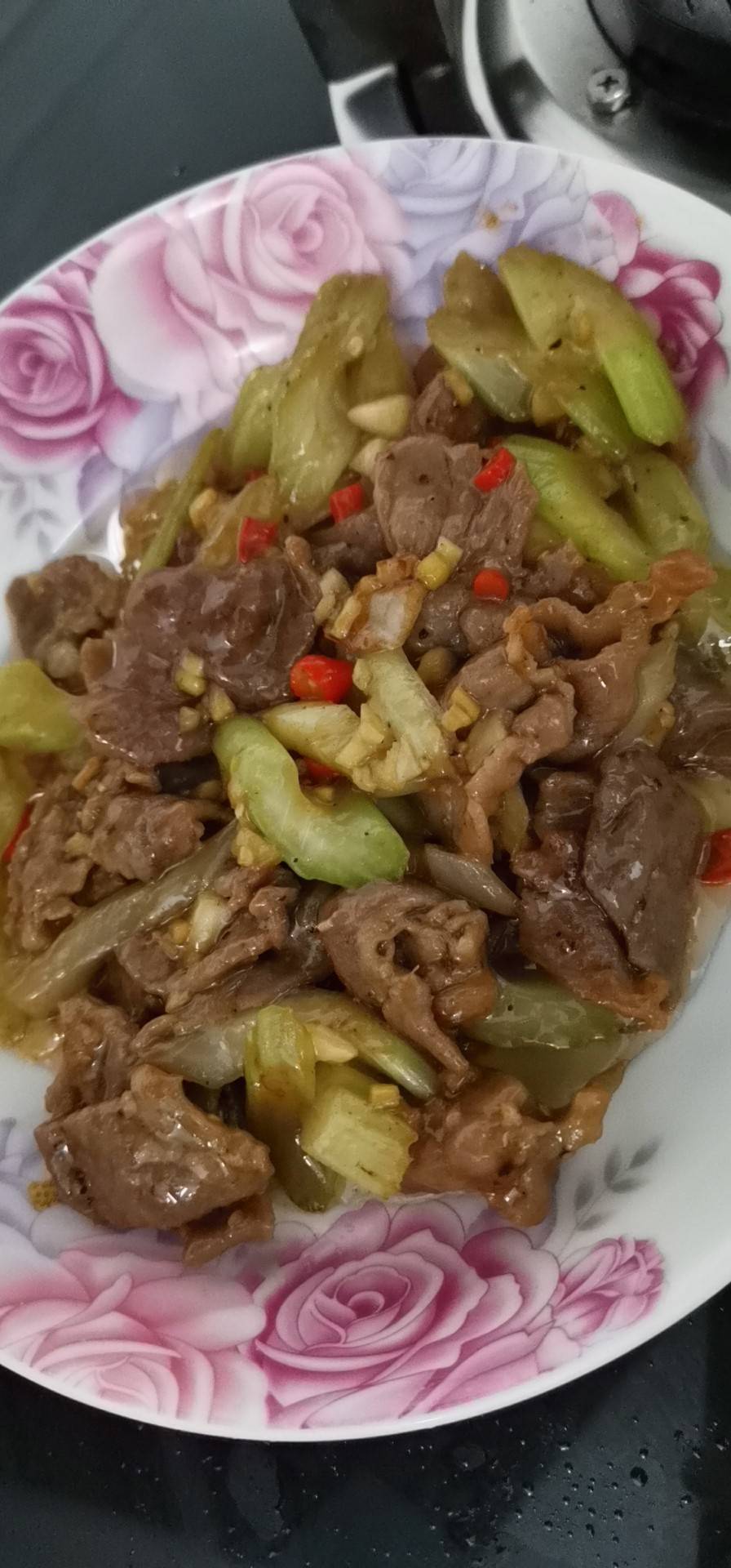 ㊙️家常菜‼️芹菜小炒牛肉‼️牛肉超级嫩滑哟
