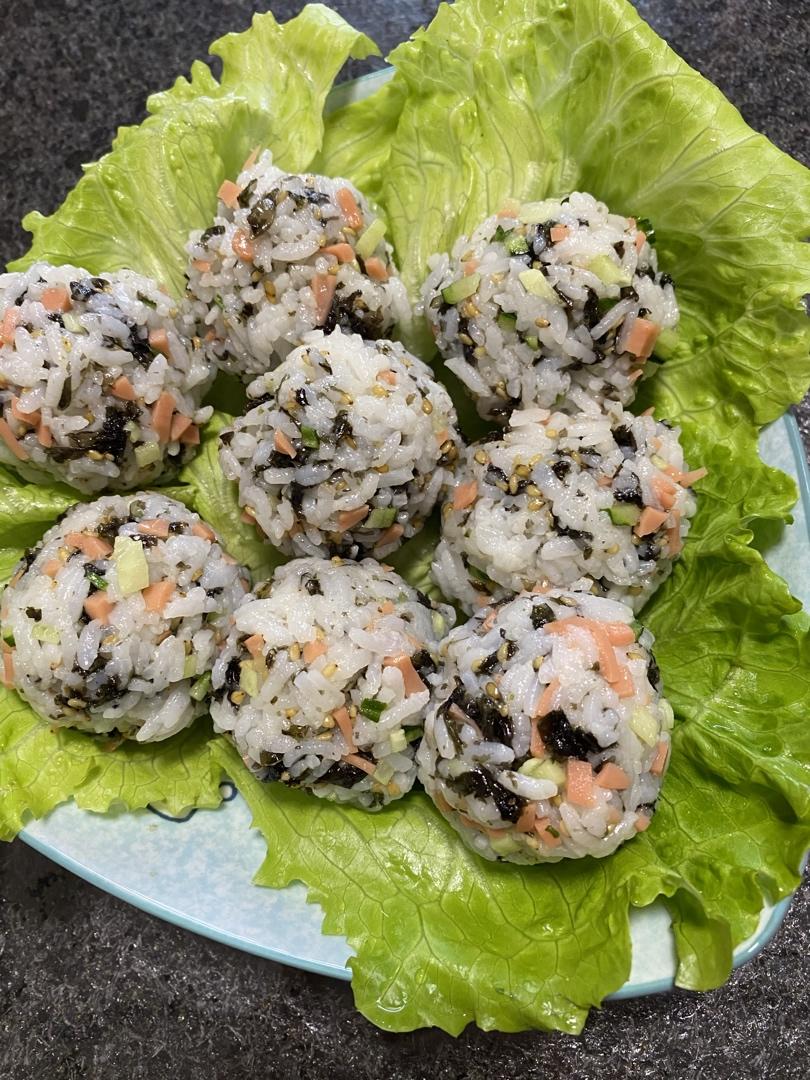 开心3071hs16做的紫菜饭团