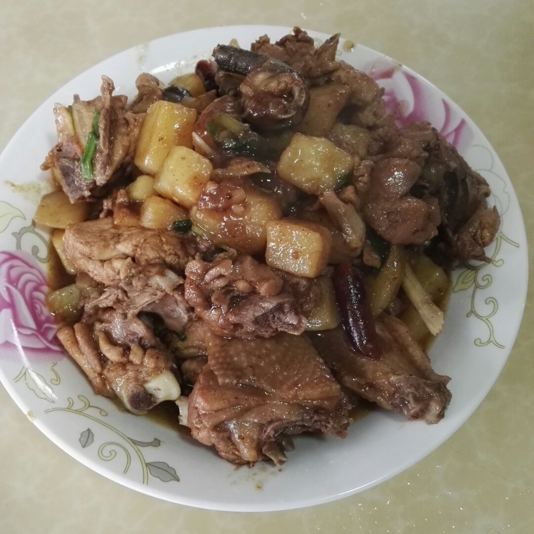 土豆炖鸡块