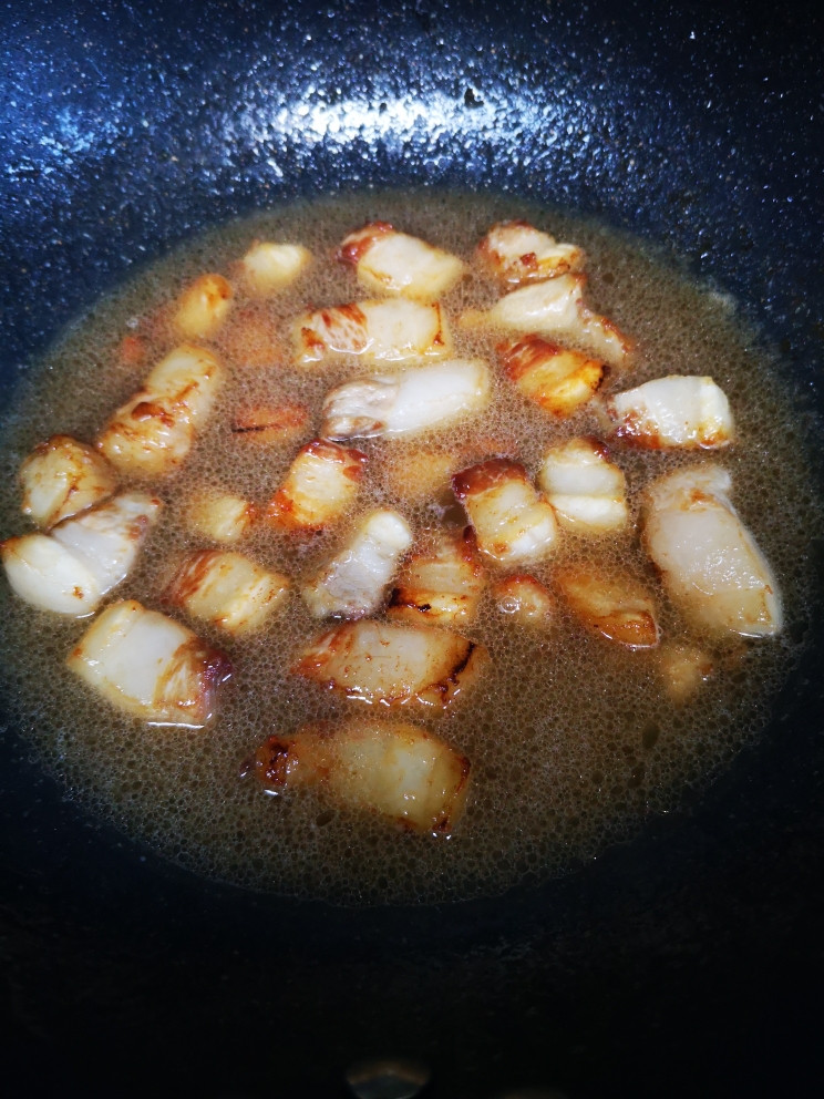 红烧肉腐竹焖鹌鹑蛋的做法 步骤7