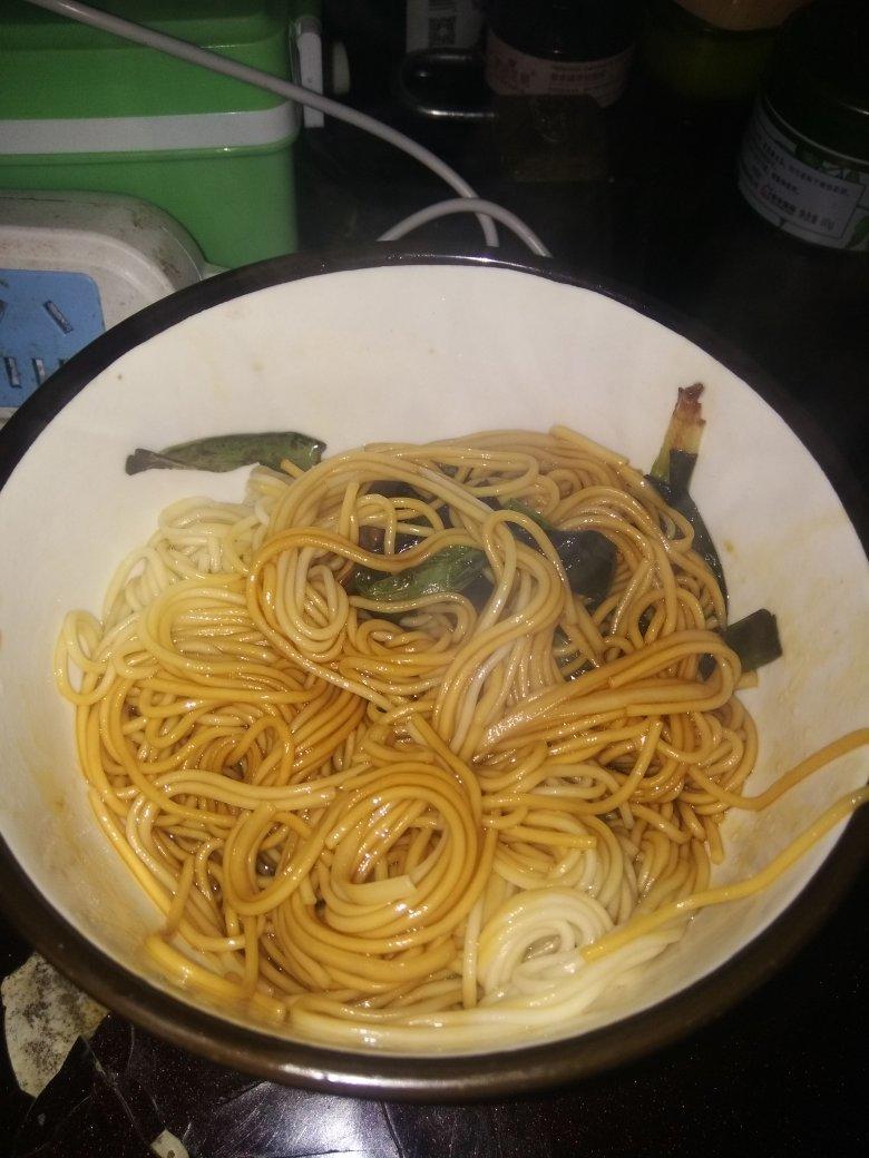 饿了来上一碗特别的满足！销魂  葱油拌面