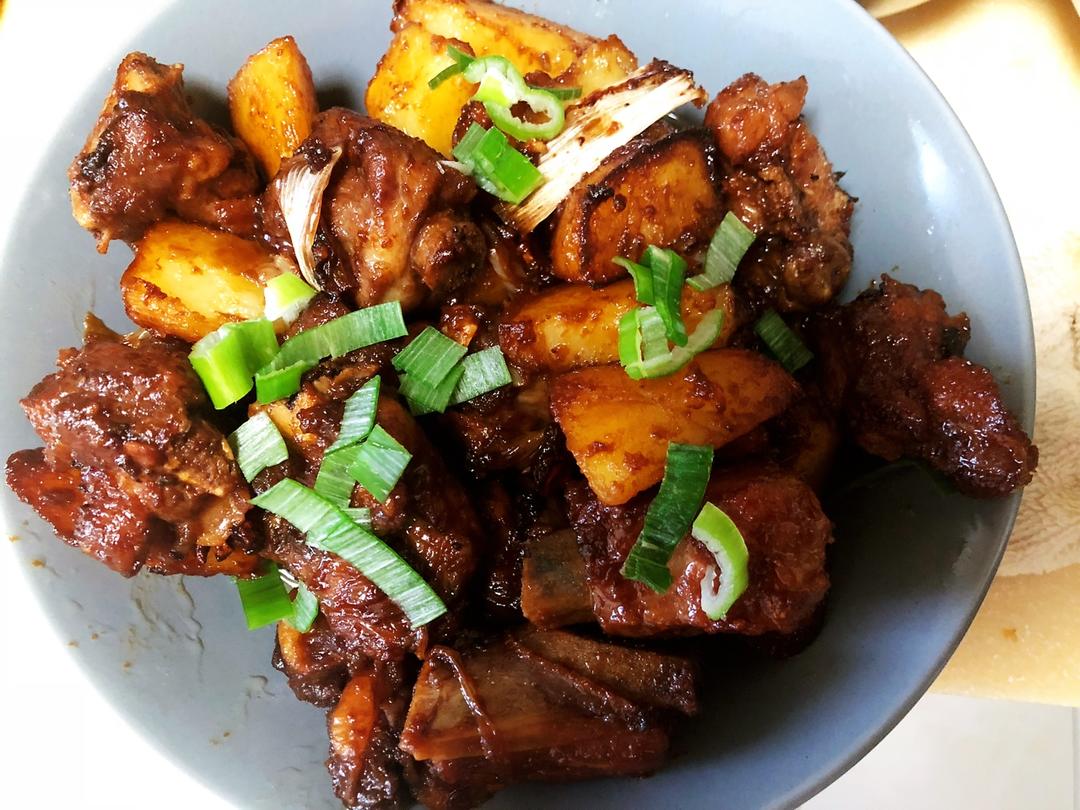 土豆烧排骨