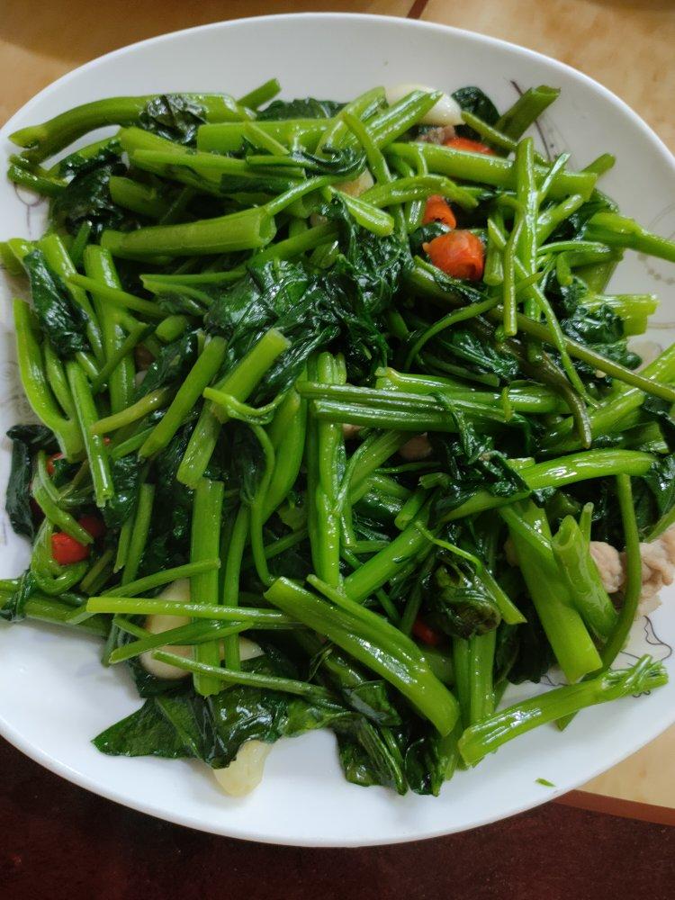 炝炒空心菜（不黑的秘密）