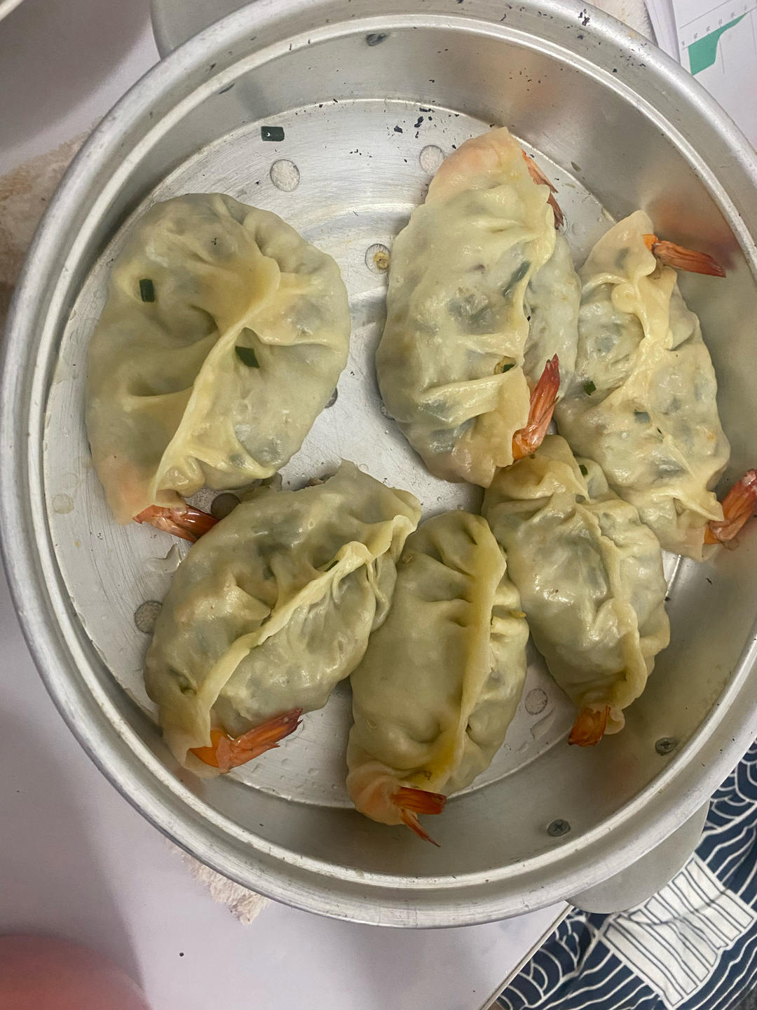 鲜美的大虾素蒸饺