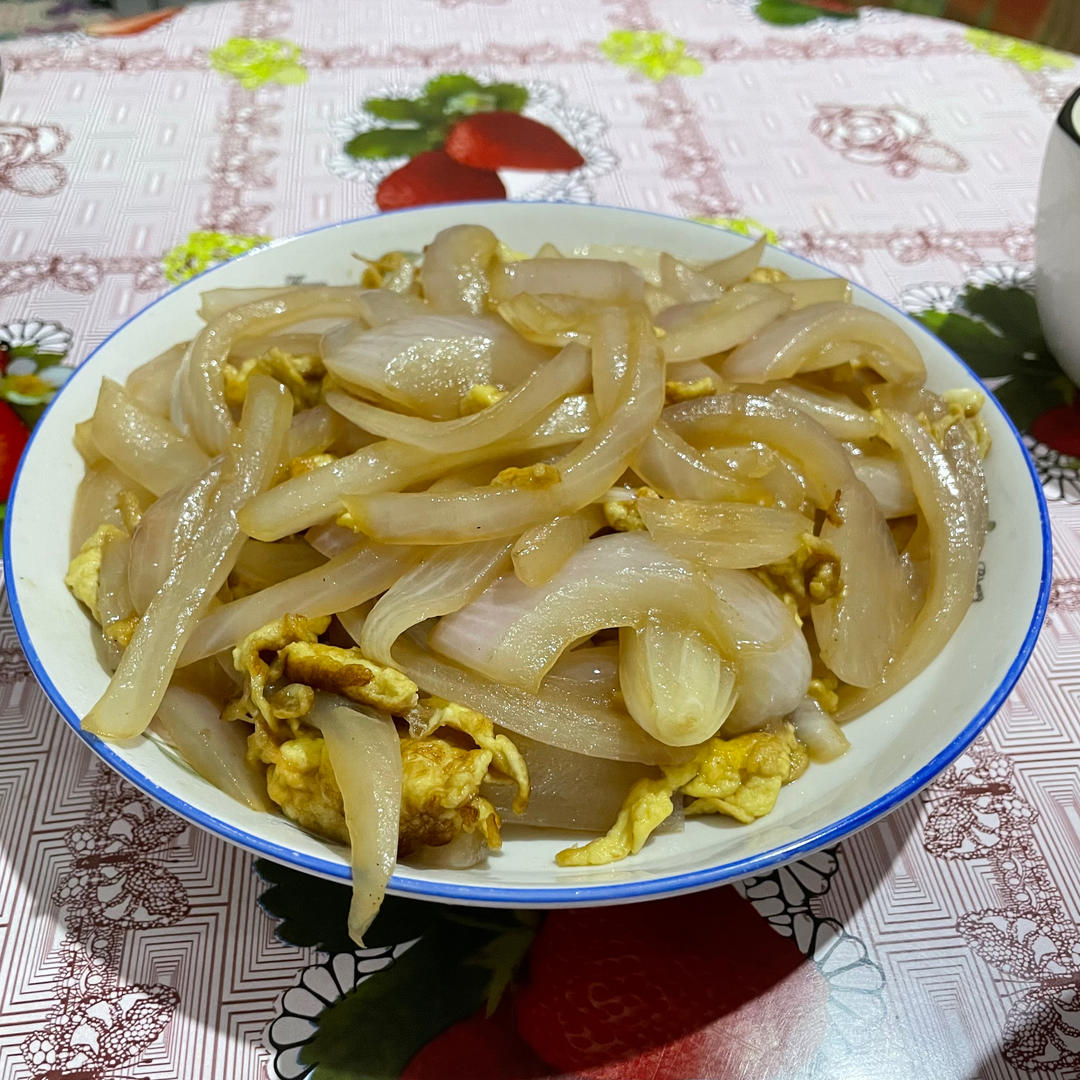 降压防癌的好食材  洋葱炒鸡蛋