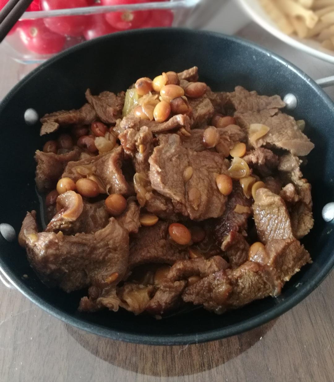 牛肉炖黄豆的做法