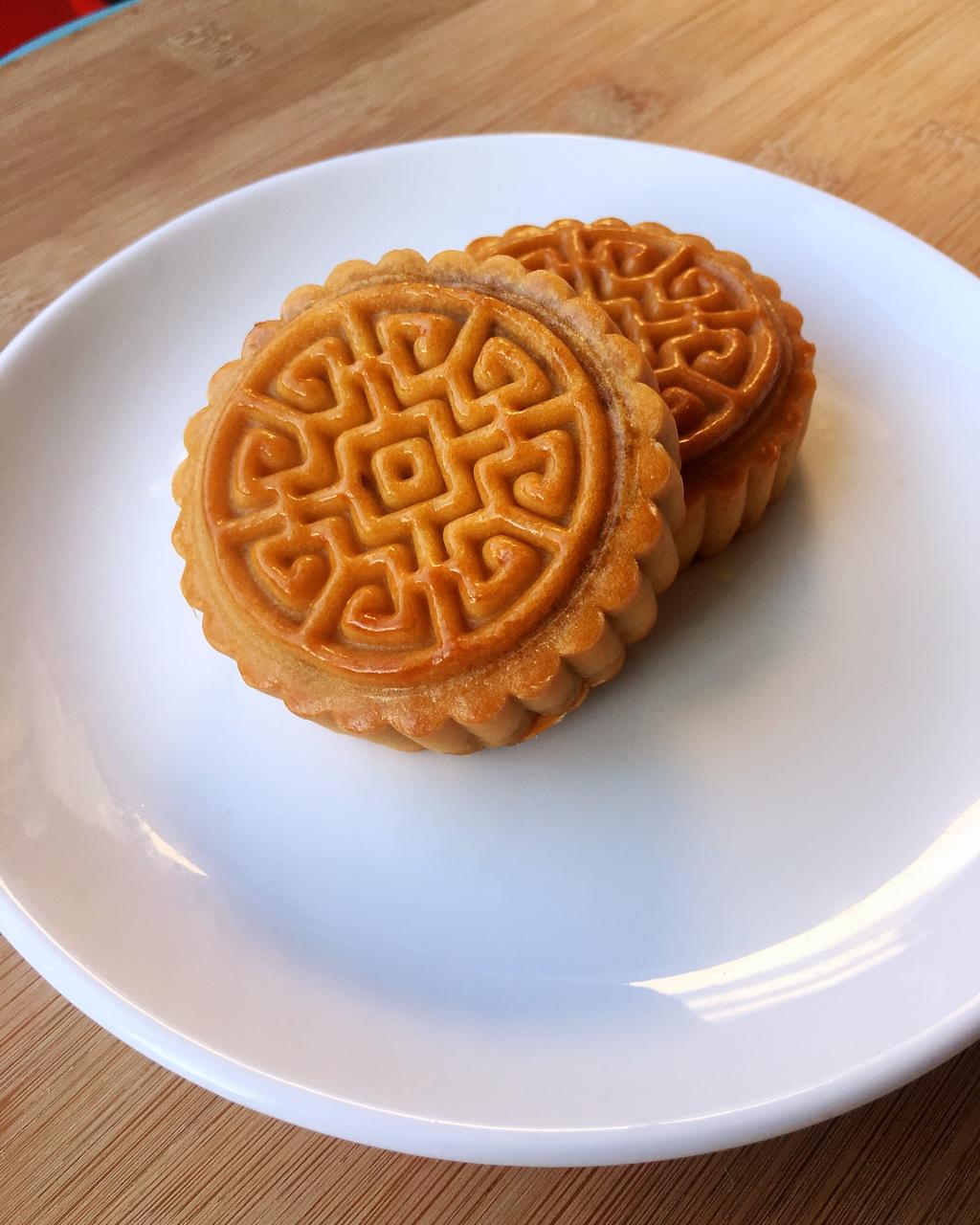 广式豆沙月饼