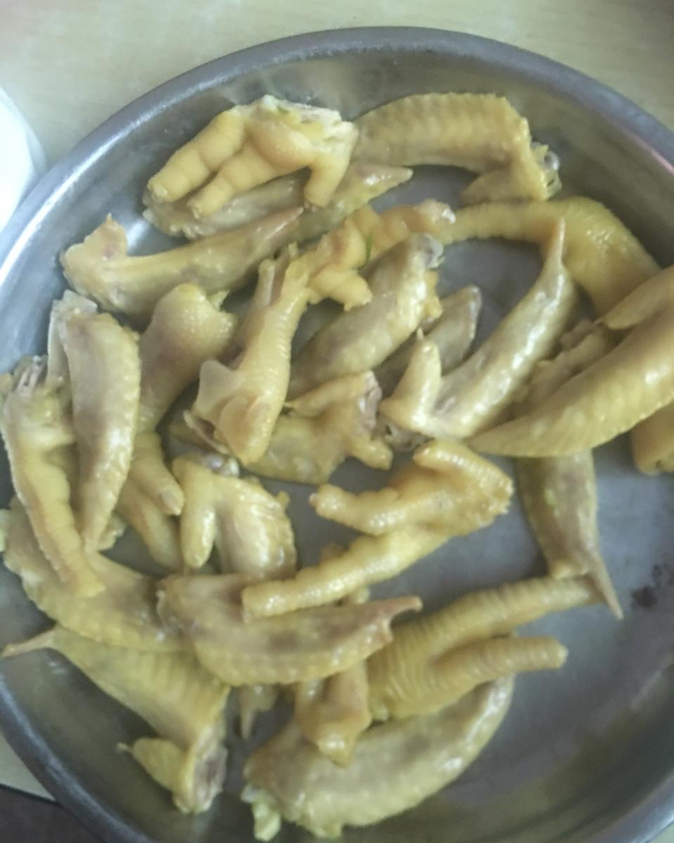 盐焗鸡翅尖鸡脚
