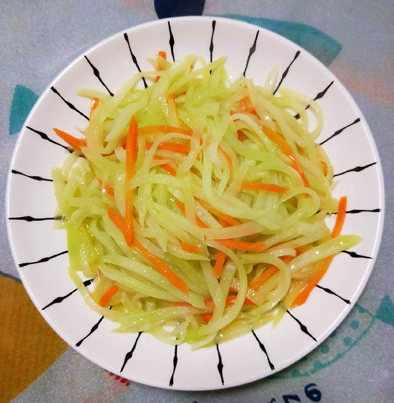 清炒莴笋