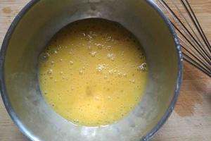 西红柿炒土鸡蛋的做法 步骤2