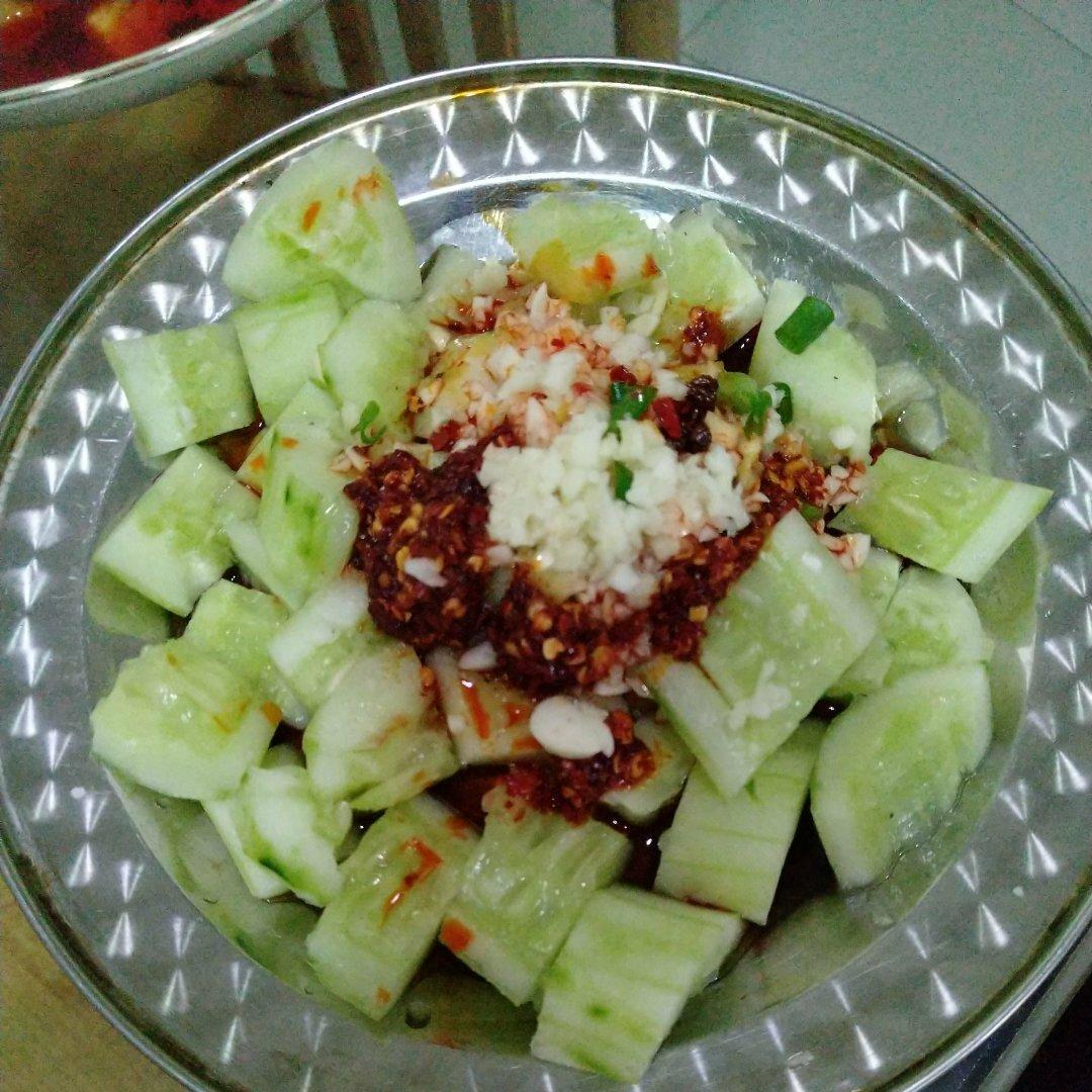 凉拌黄瓜（拍黄瓜）