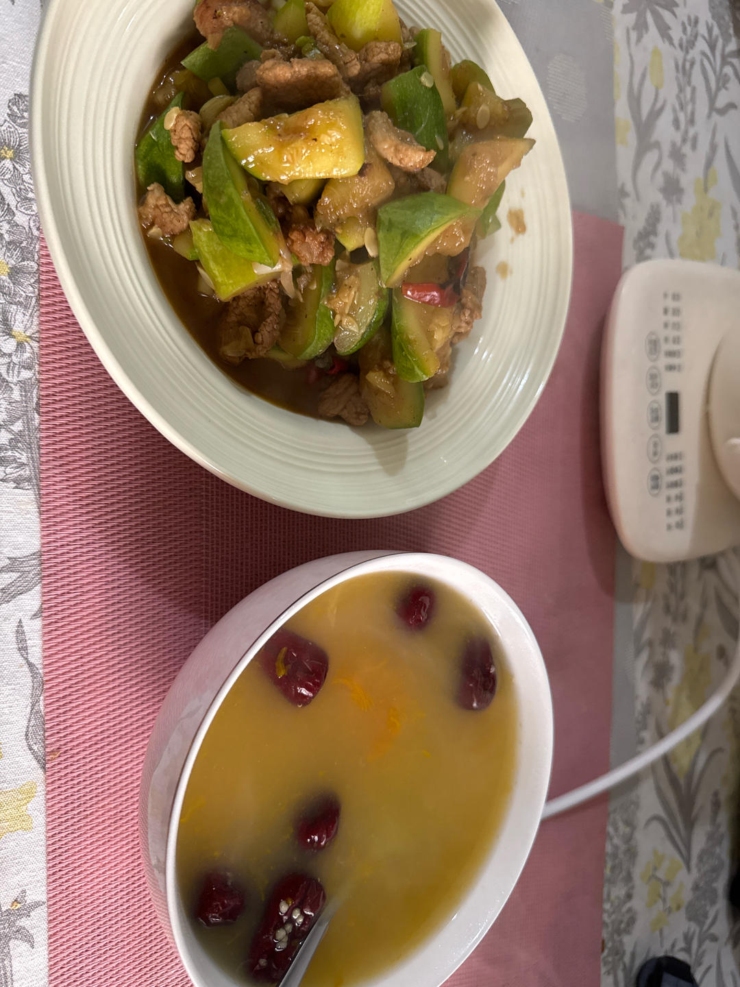 午餐•2026年4月14日