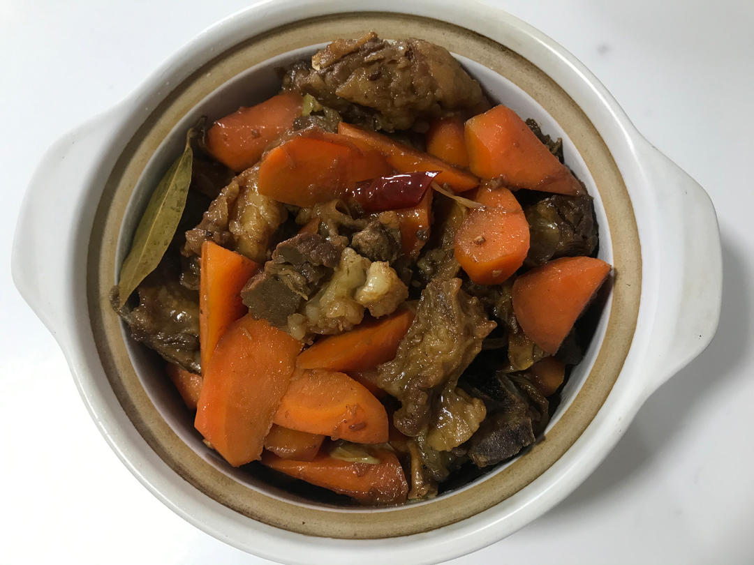 【红烧羊肉煲】