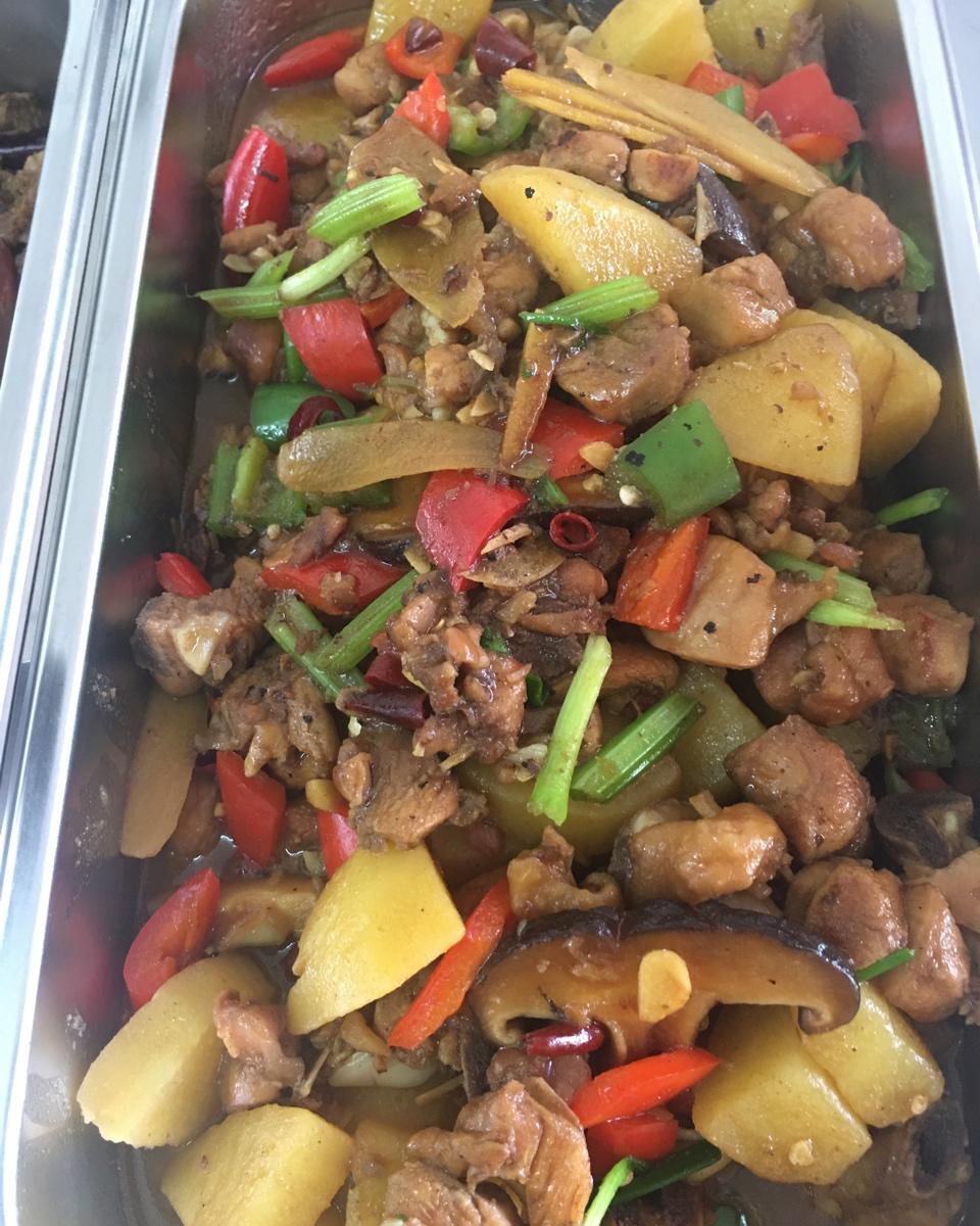 好吃到原地爆炸的黄焖鸡