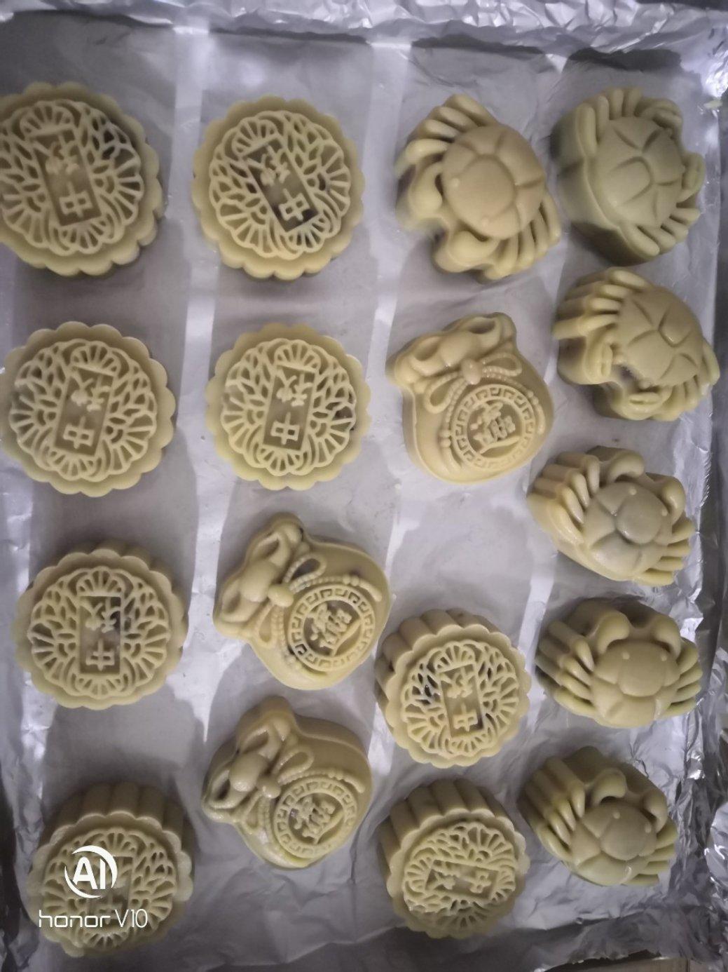 广式经典——白莲蓉蛋黄月饼