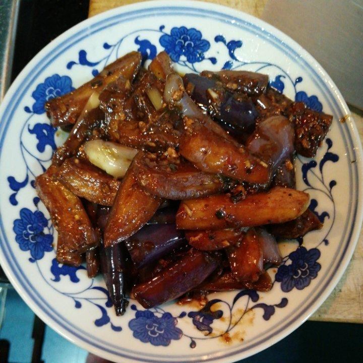 超级下饭又不油腻的香辣肉沫茄子煲