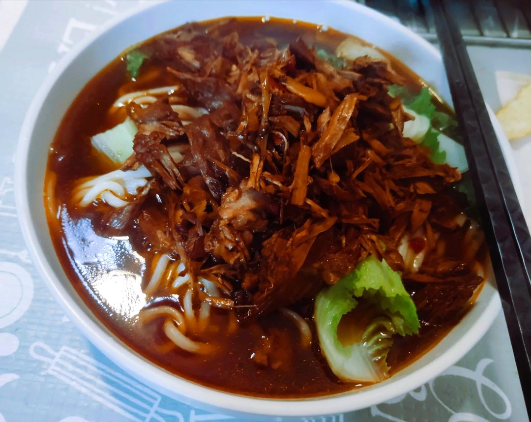 曼食慢语丨红烧牛肉面