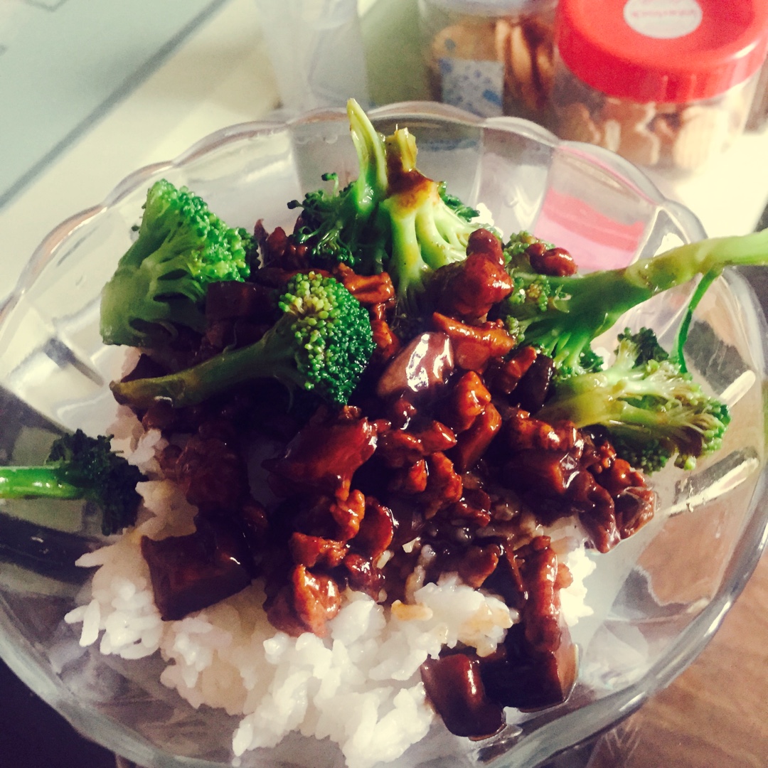 台式卤肉饭