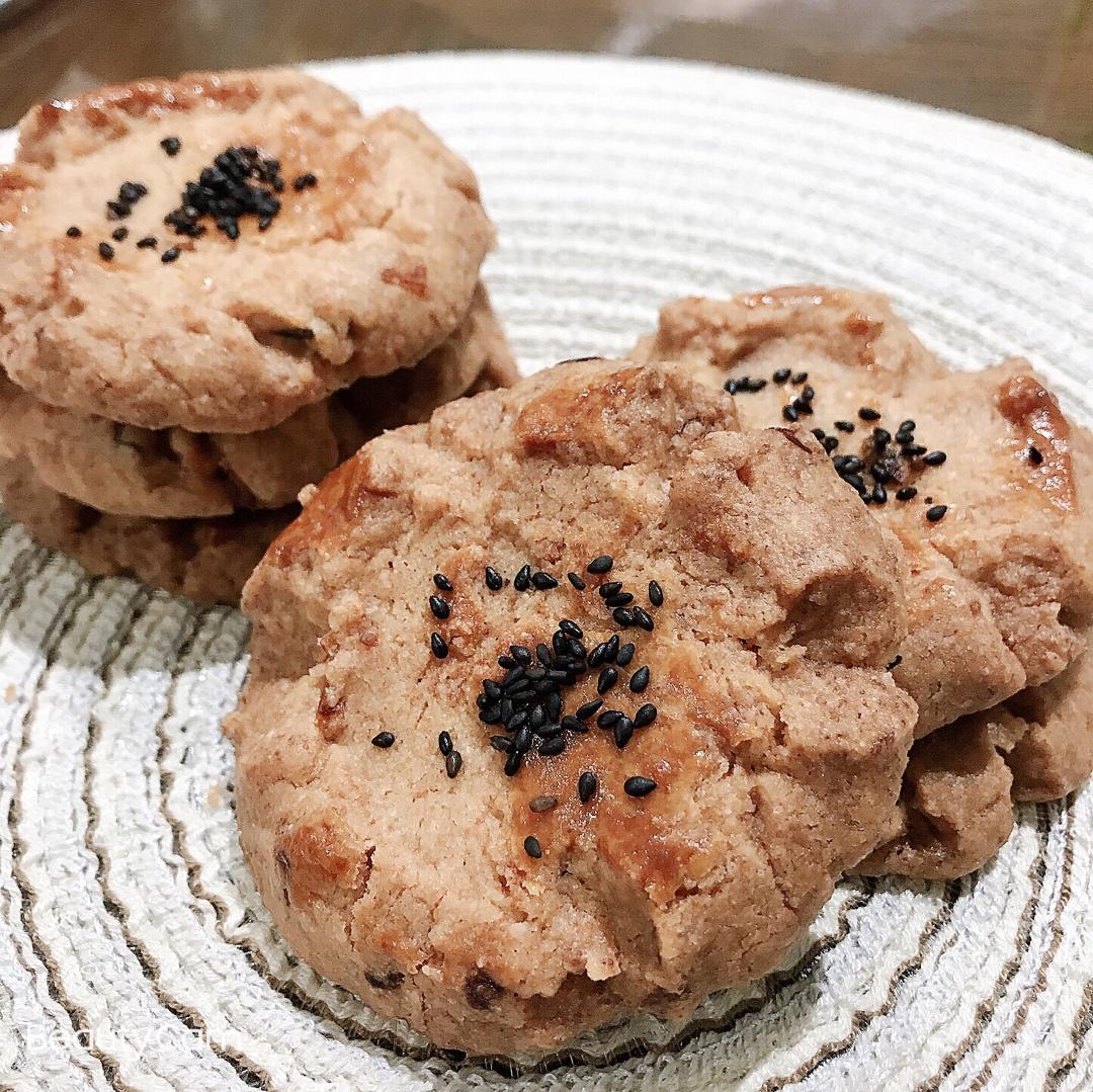 轻轻一按就碎掉的原味桃酥（不输猪油版）