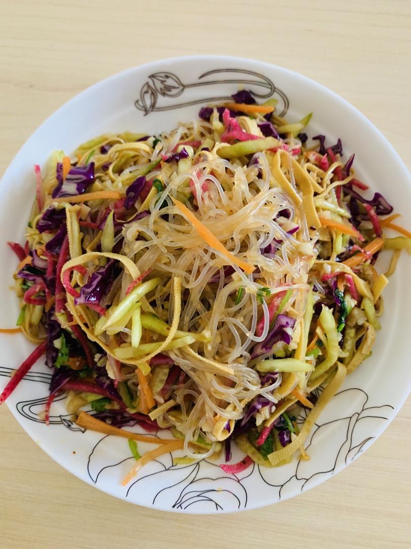 向幸福前进吧做的年夜饭必不可少的大拌菜