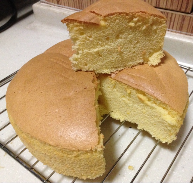 超简单完美戚风蛋糕（6寸2蛋）附打发、翻拌、脱模视频