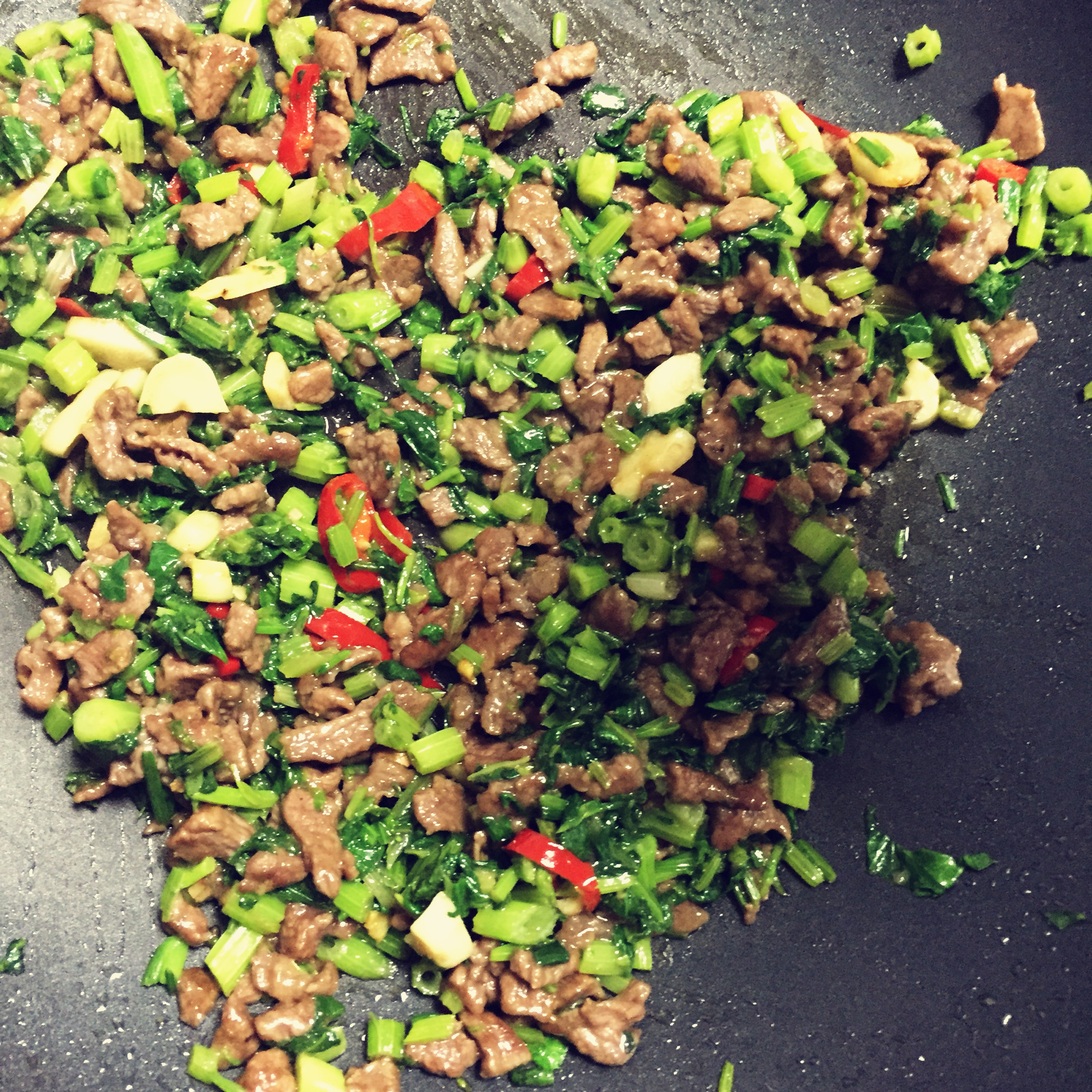 芹菜牛肉末「下饭神器」