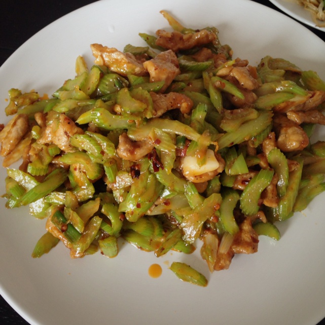 芹菜肉丝