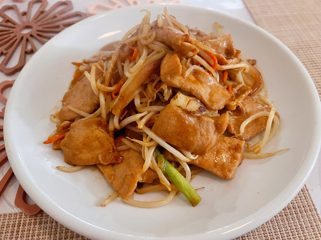 豆芽炒肉-拒绝出水