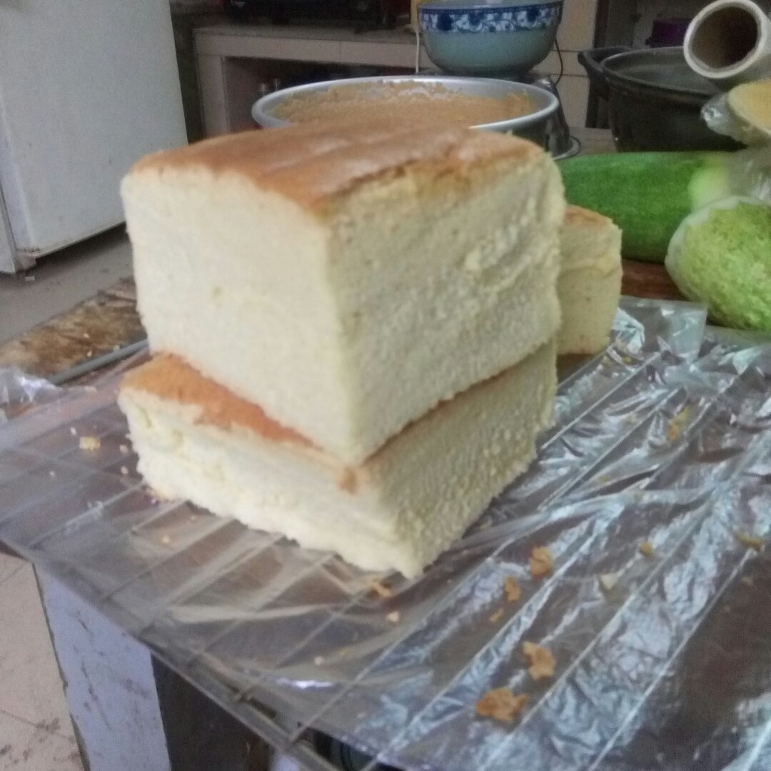 烤箱做蛋糕（戚风蛋糕的做法）