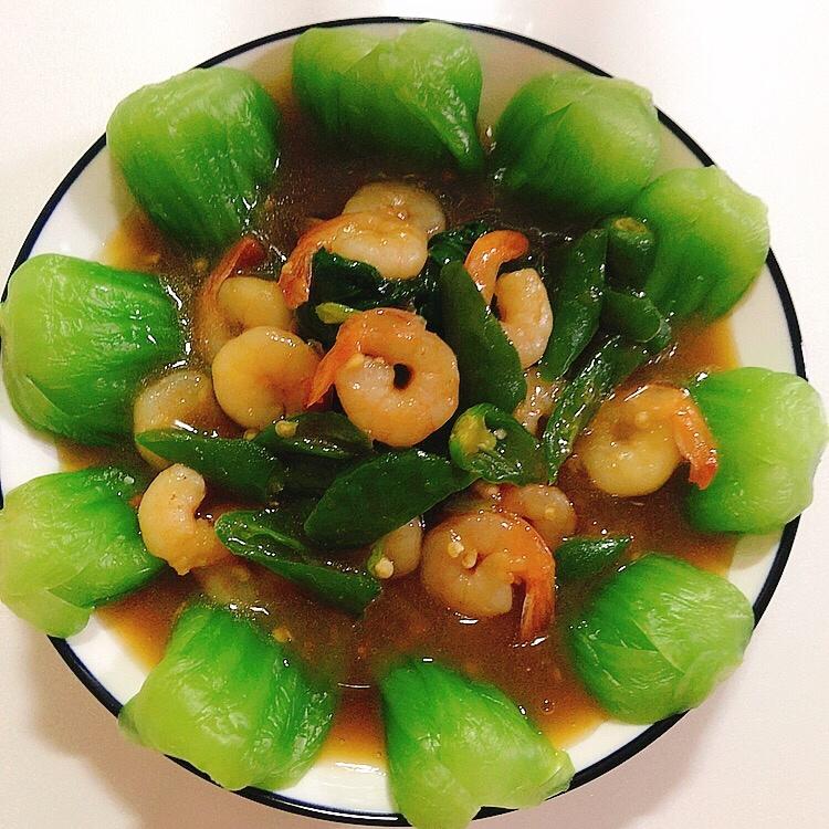 超级简单美味的98虾仁趴油菜的做法