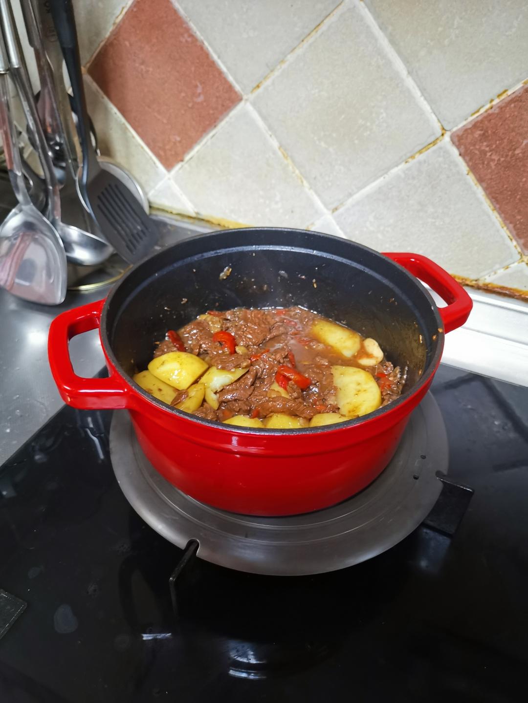 铸铁珐琅锅：红酒炖牛肉beef stew