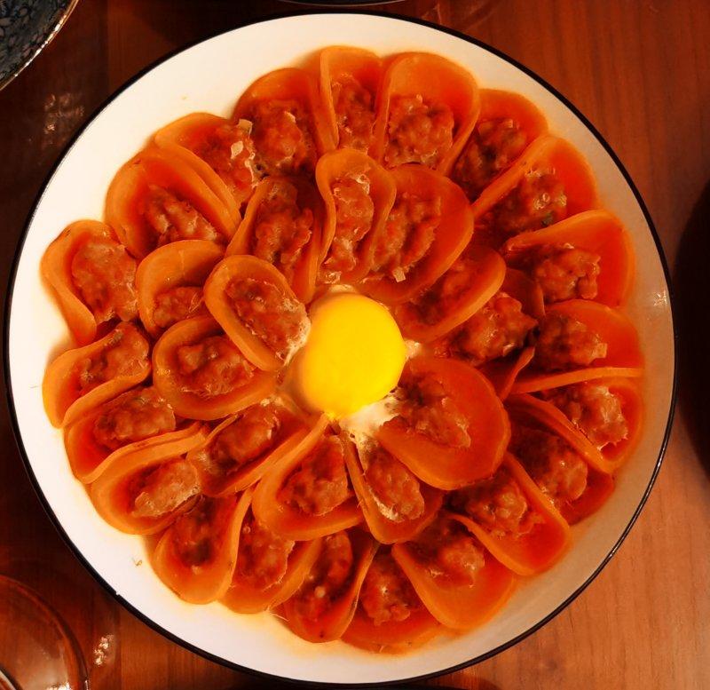 开运年菜～
蒸蒸日上
胡萝卜肉肉有钱花
